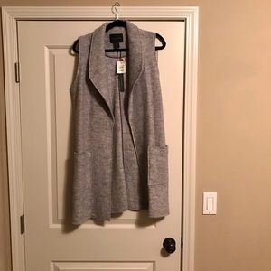 NEVER WORN Tahari Grey Sleeveless Vest